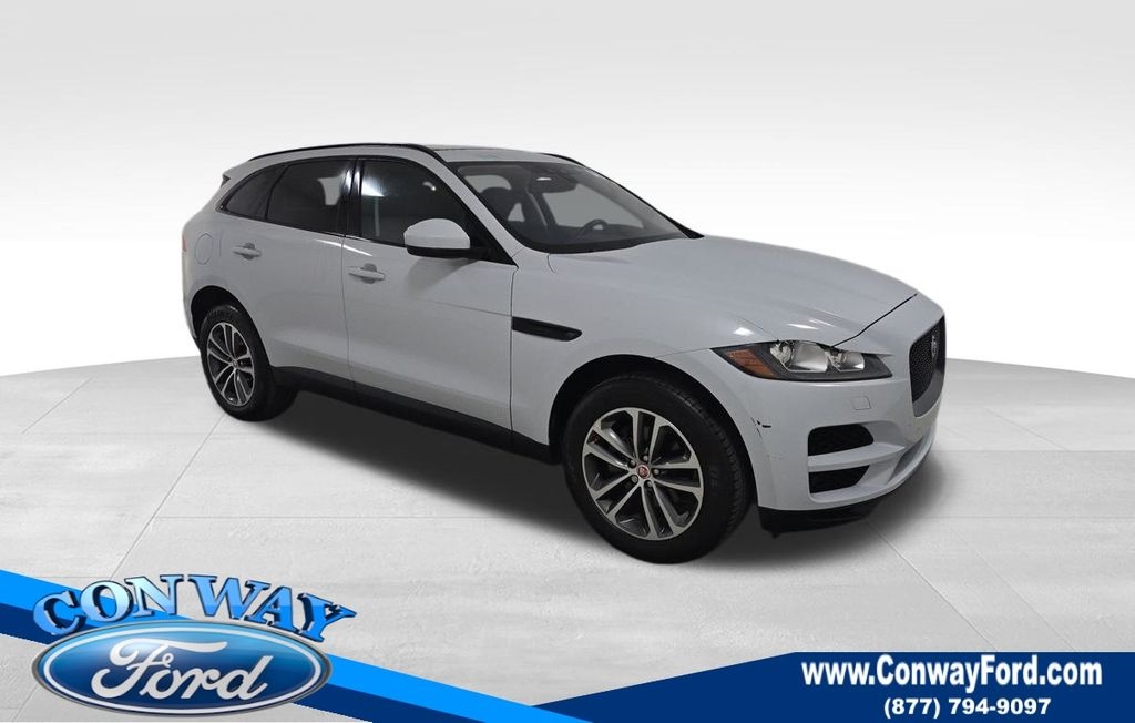 2018 Jaguar F-PACE Premium's photo