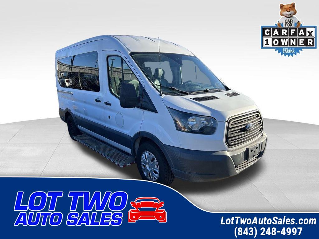 2018 Ford Transit Wagon XL's photo