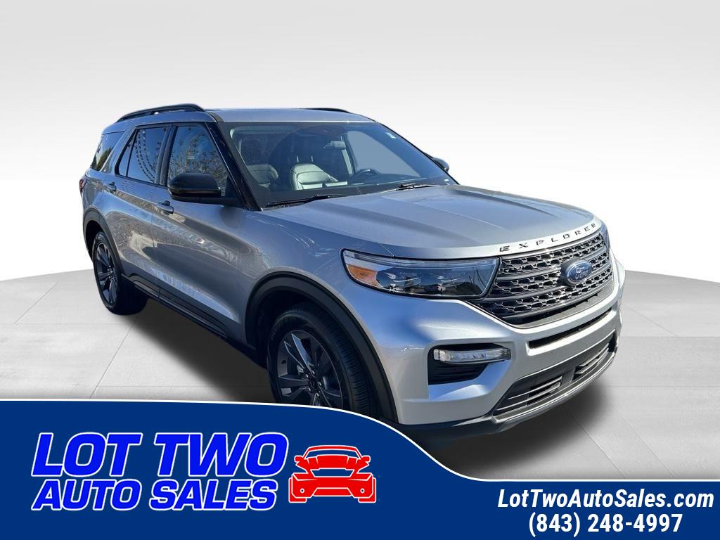 2022 Ford Explorer XLT's photo