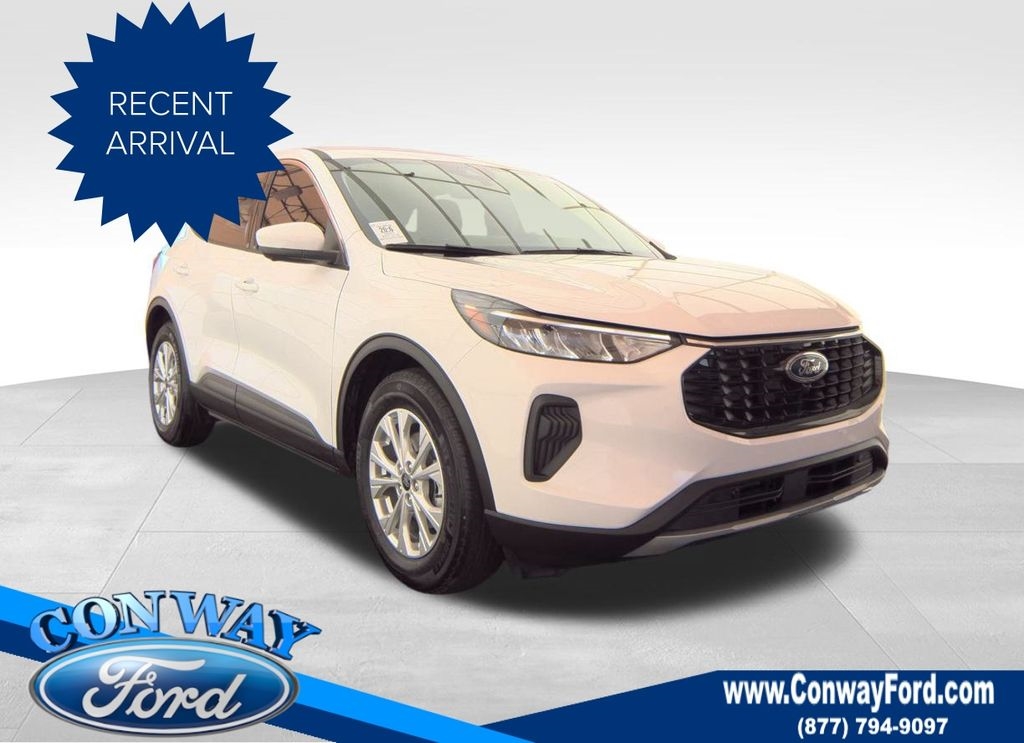 2024 Ford Escape Active's photo