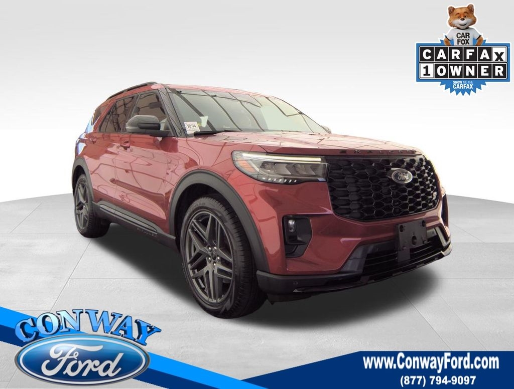 2025 Ford Explorer ST's photo