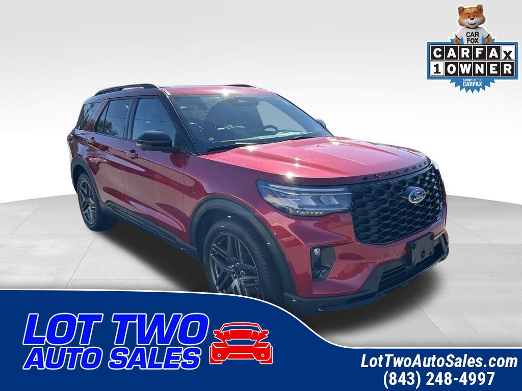 2025 Ford Explorer ST's photo