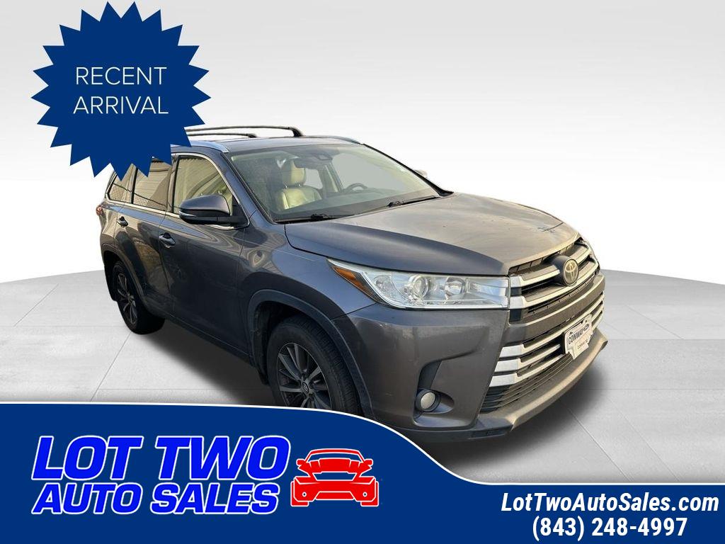 2017 Toyota Highlander XLE's photo