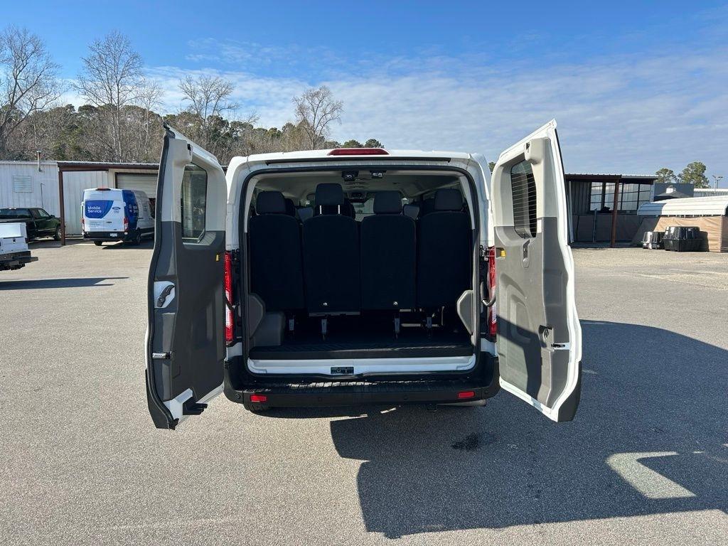 Ford Transit 350 Wagon Low Roof XLT w/Sliding Pass. 148-in. WB 2023