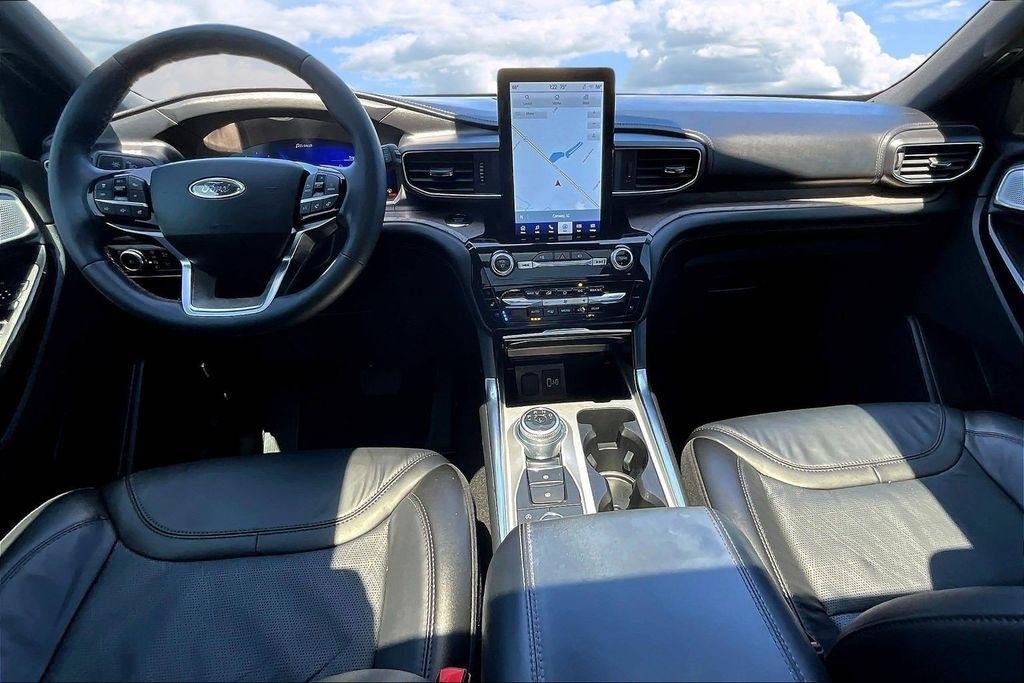 Ford Explorer Platinum AWD 2023