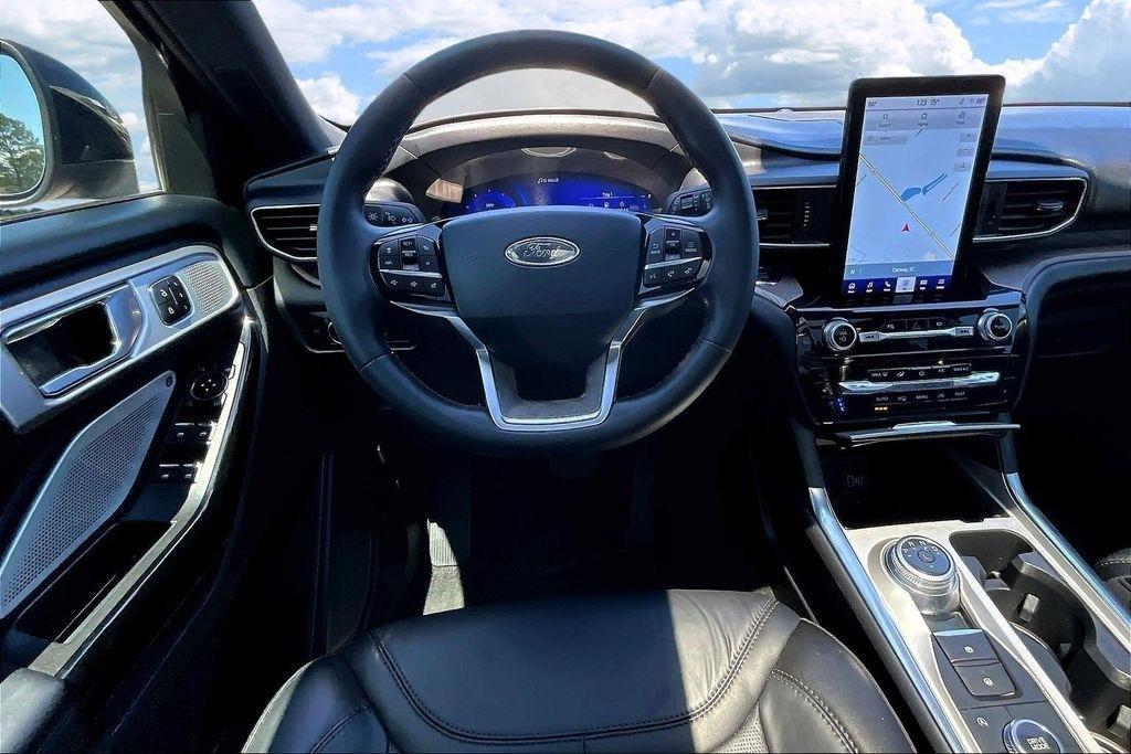 Ford Explorer Platinum AWD 2023