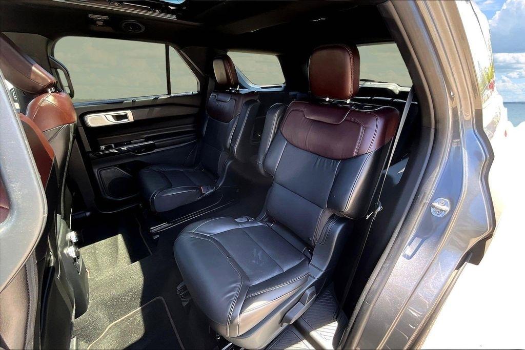 Ford Explorer Platinum AWD 2023