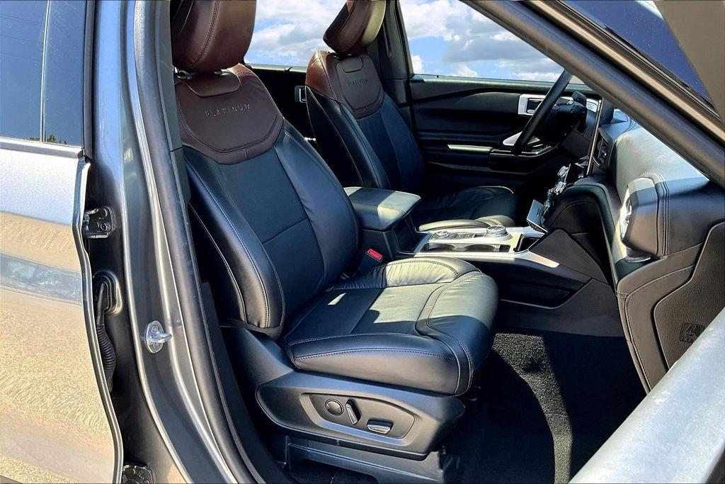 Ford Explorer Platinum AWD 2023