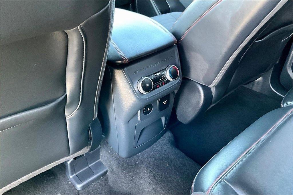 Ford Explorer ST-Line 2025
