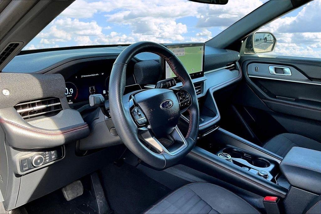 Ford Explorer ST-Line 2025