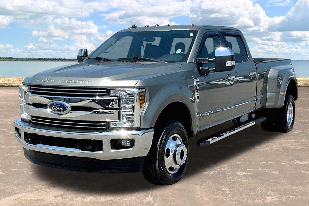 Ford F-350 SD Lariat Crew Cab Long Bed DRW 4WD 2019