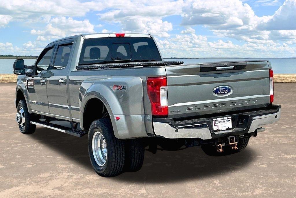 Ford F-350 SD Lariat Crew Cab Long Bed DRW 4WD 2019