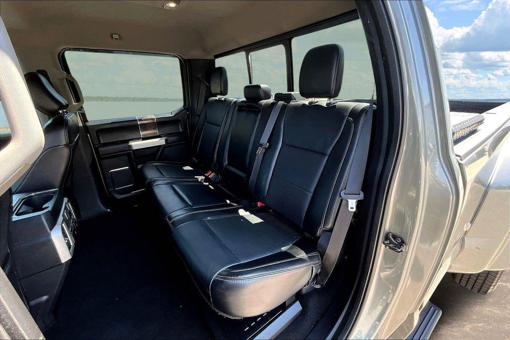 Ford F-350 SD Lariat Crew Cab Long Bed DRW 4WD 2019