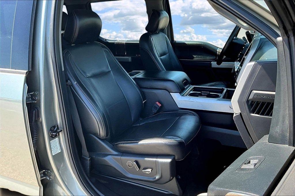 Ford F-350 SD Lariat Crew Cab Long Bed DRW 4WD 2019