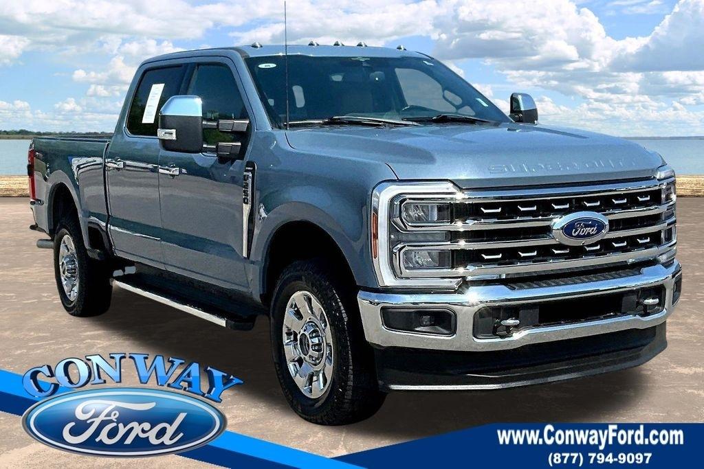 Ford F-250 SD XL Crew Cab 4WD 2023