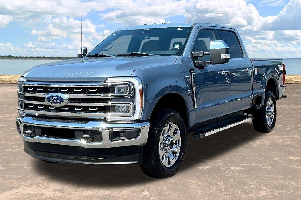 Ford F-250 SD XL Crew Cab 4WD 2023