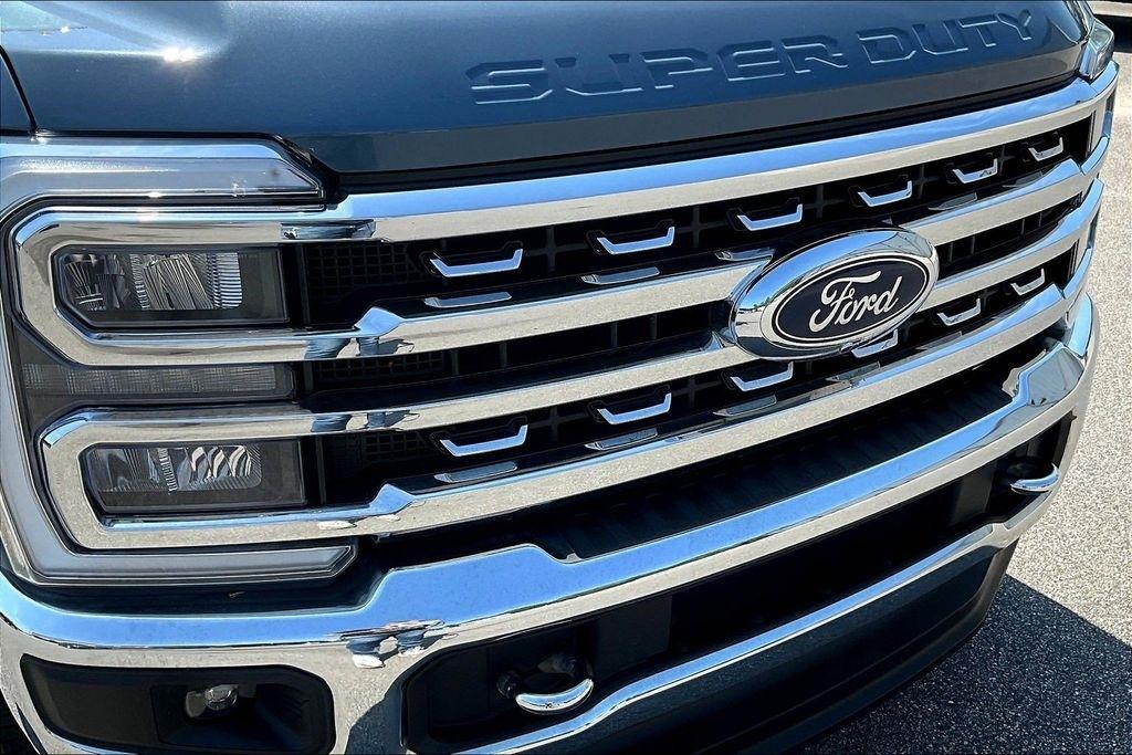Ford F-250 SD XL Crew Cab 4WD 2023