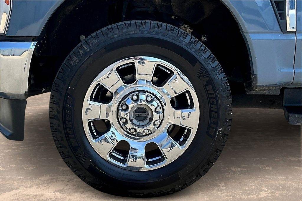 Ford F-250 SD XL Crew Cab 4WD 2023