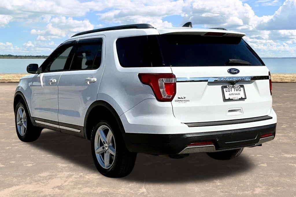 Ford Explorer XLT FWD 2019