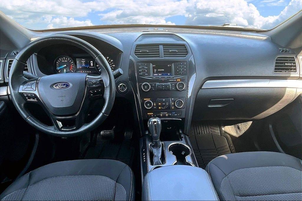 Ford Explorer XLT FWD 2019