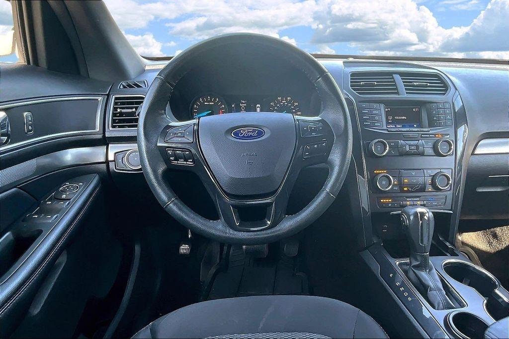 Ford Explorer XLT FWD 2019