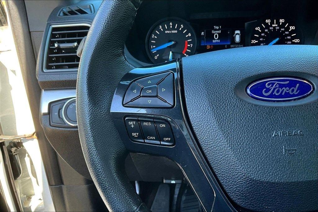 Ford Explorer XLT FWD 2019