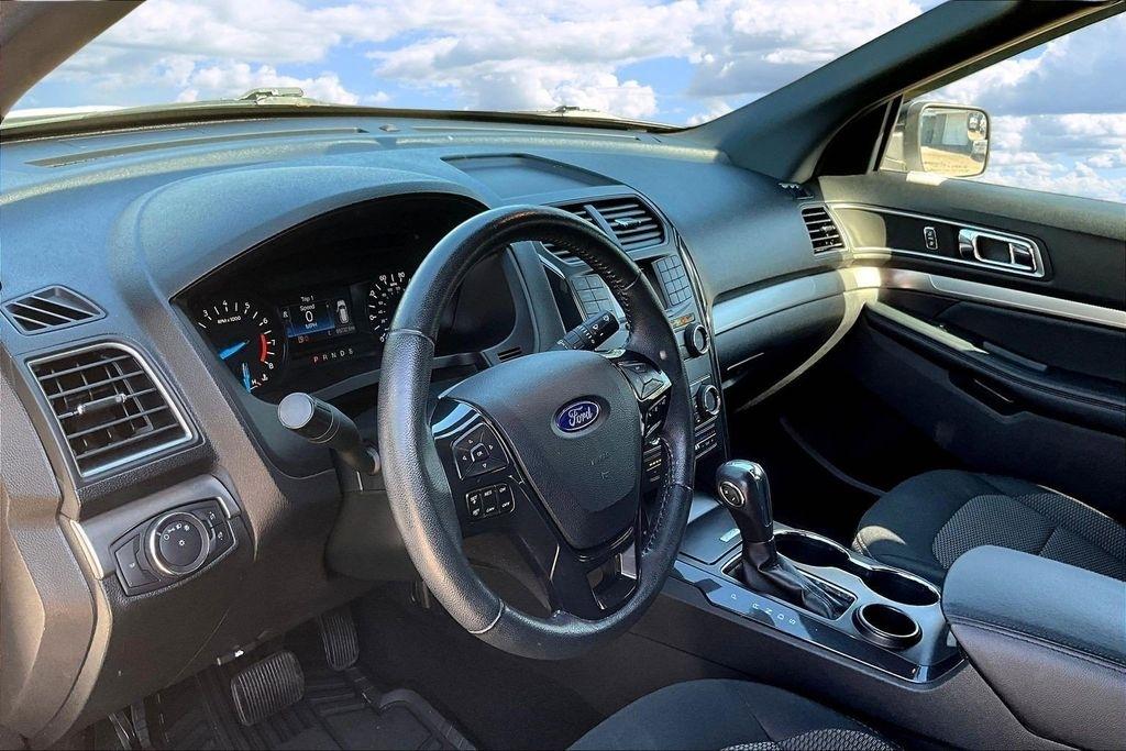 Ford Explorer XLT FWD 2019