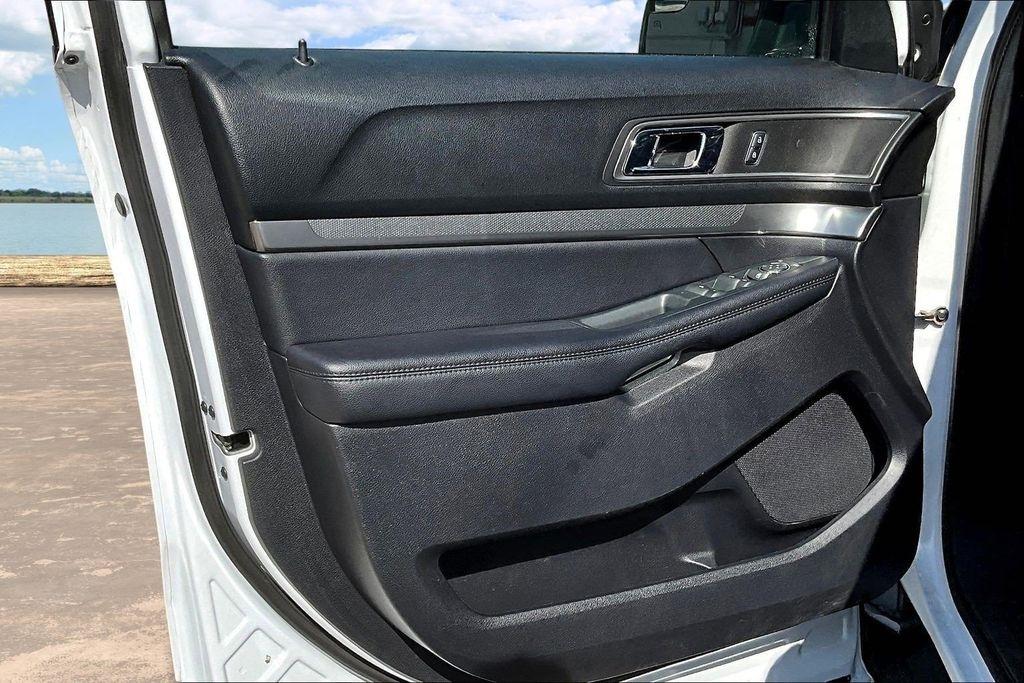 Ford Explorer XLT FWD 2019