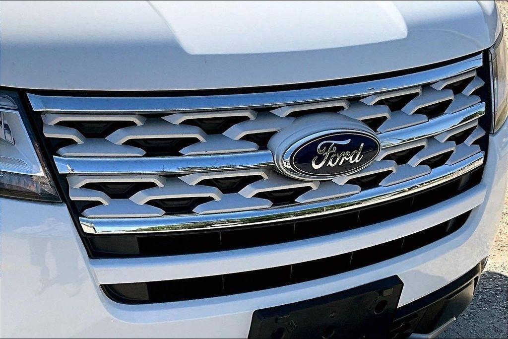 Ford Explorer XLT FWD 2019