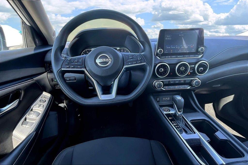 Nissan Sentra SV 2025