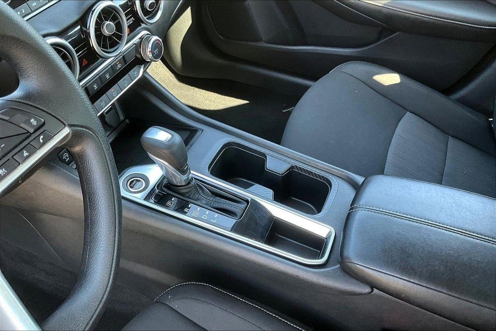 Nissan Sentra SV 2025