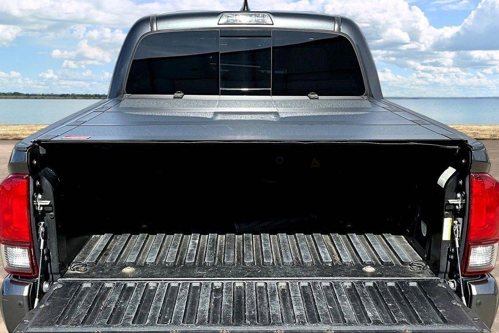 Toyota Tacoma SR5 Double Cab Long Bed V6 6AT 4WD 2019