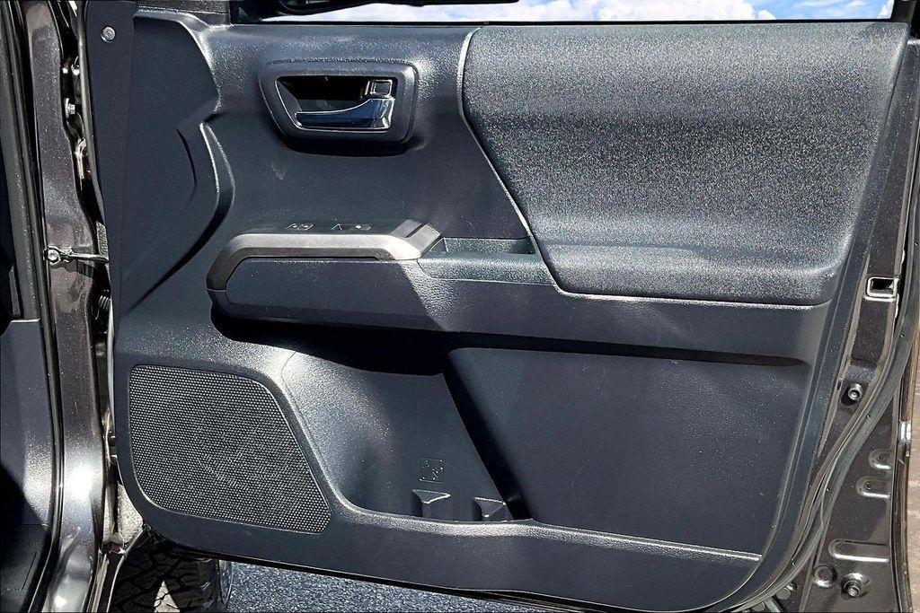 Toyota Tacoma SR5 Double Cab Long Bed V6 6AT 4WD 2019