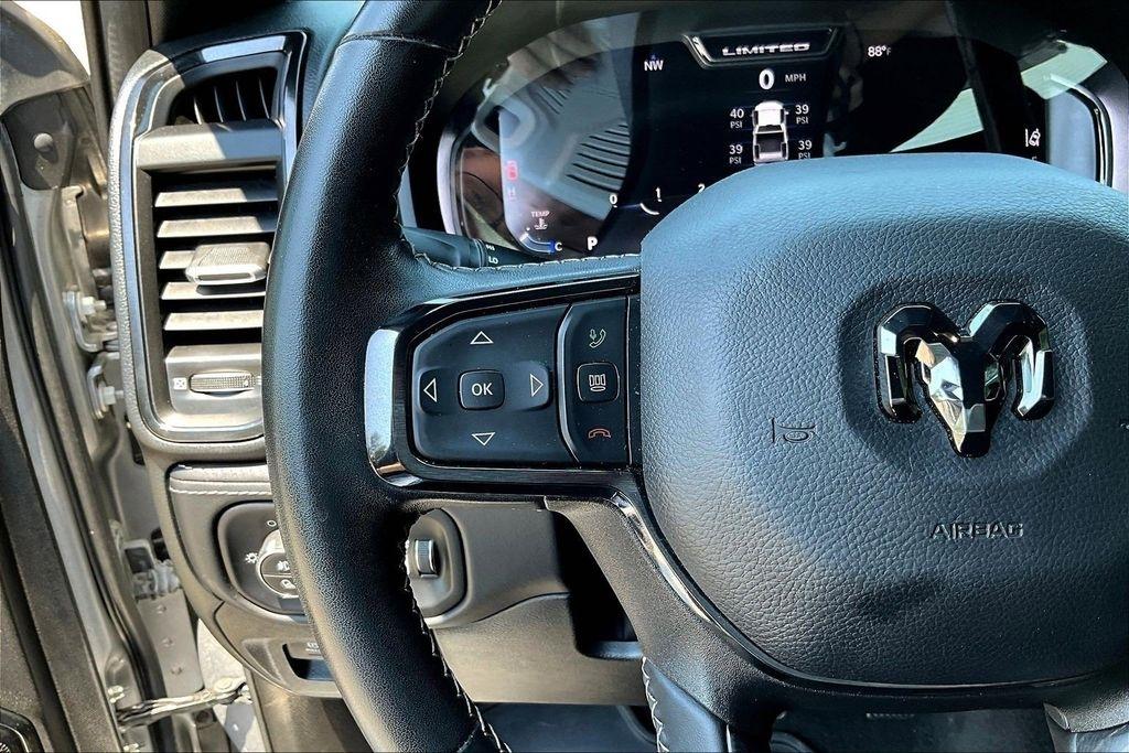 RAM 1500 Limited Crew Cab SWB 4WD 2023