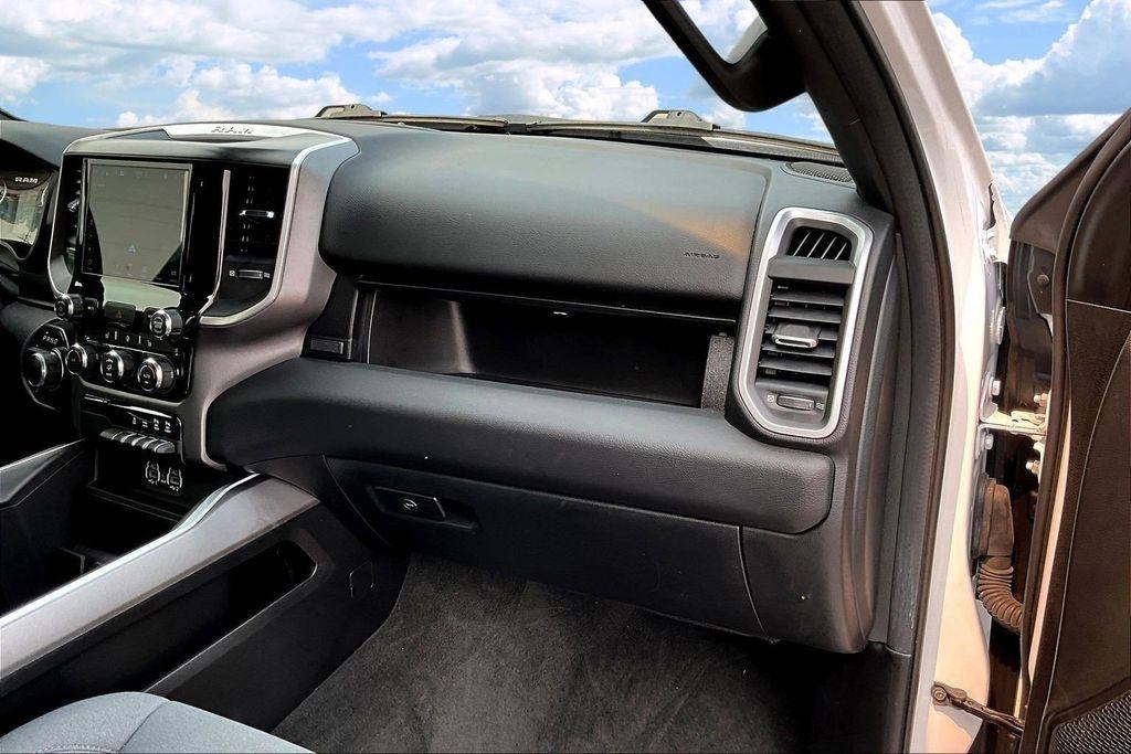 RAM 1500 Big Horn Quad Cab 2WD 2023