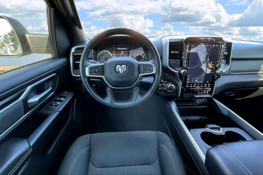 RAM 1500 Big Horn Crew Cab SWB 4WD 2023