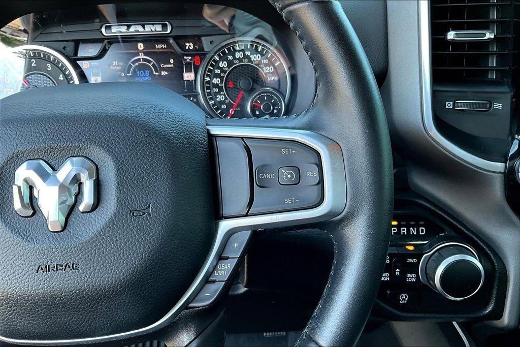 RAM 1500 Big Horn Crew Cab SWB 4WD 2023