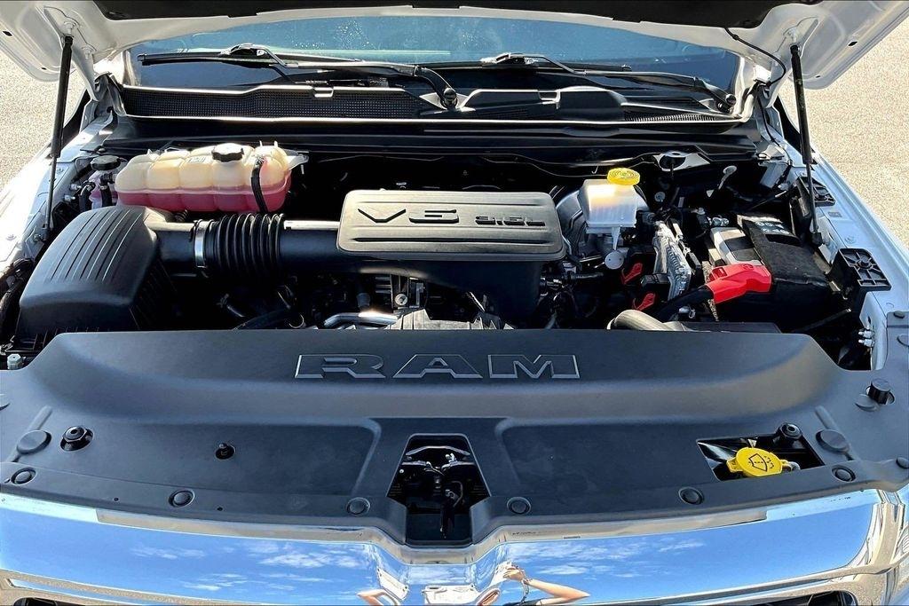 RAM 1500 Big Horn Crew Cab SWB 4WD 2023
