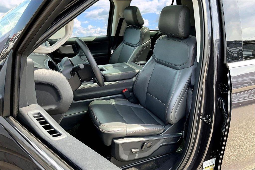 Ford Expedition Active 4WD 2025