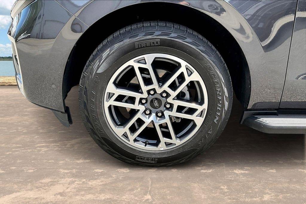 Ford Expedition Active 4WD 2025