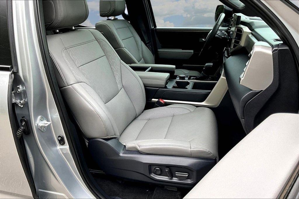 Toyota Tundra Limited CrewMax 4WD 2025
