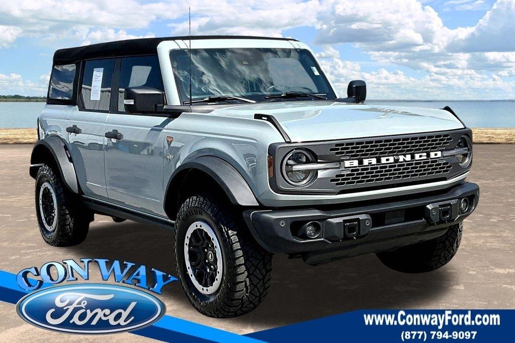 Ford Bronco Base 4-Door w/Advanced 2023