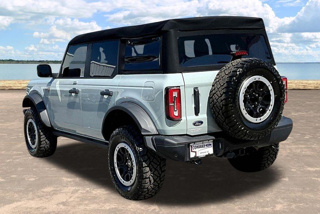 Ford Bronco Base 4-Door w/Advanced 2023
