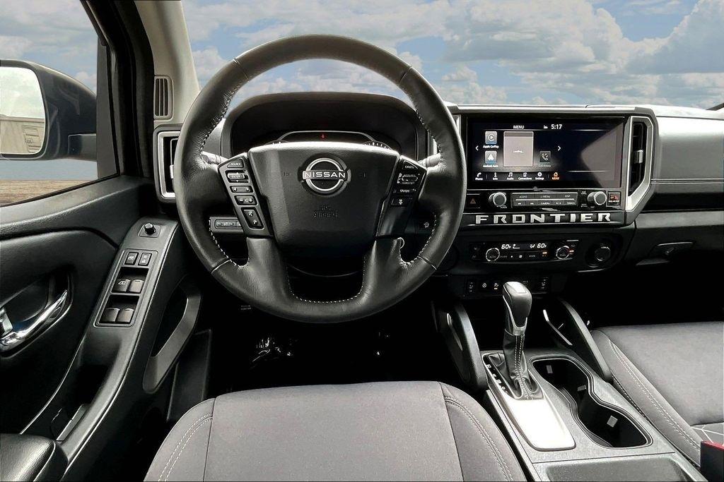 Nissan Frontier SV Crew Cab 2WD 2025