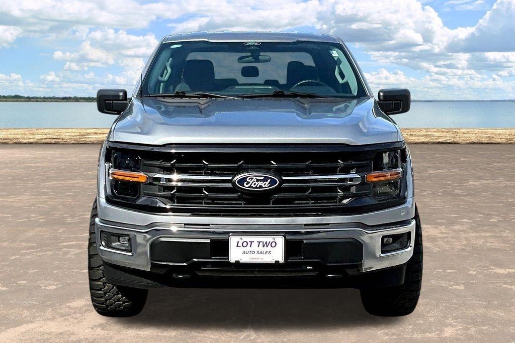 Ford F-150 XLT SuperCrew 4WD 2025
