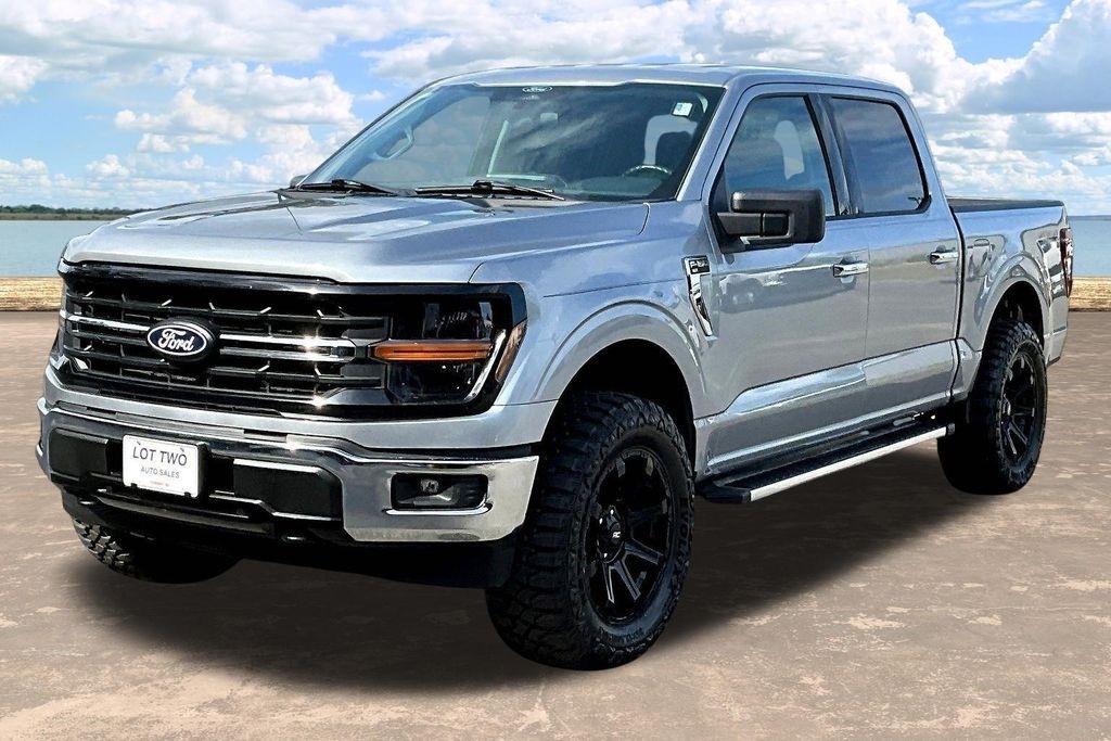 Ford F-150 XLT SuperCrew 4WD 2025