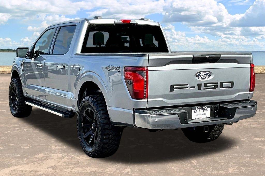 Ford F-150 XLT SuperCrew 4WD 2025