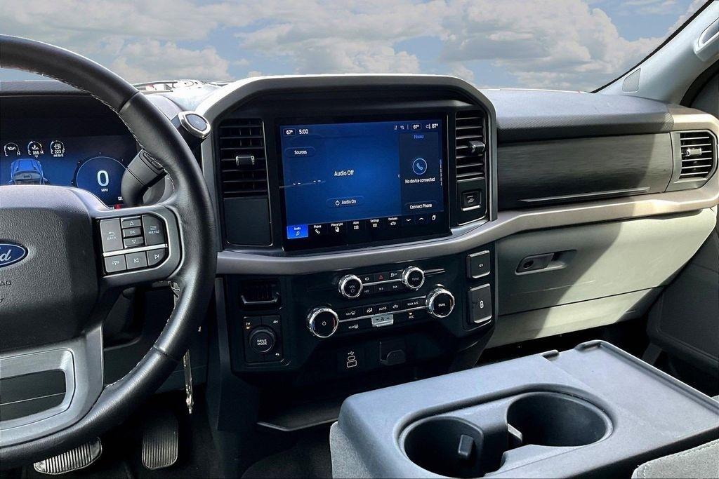 Ford F-150 XLT SuperCrew 4WD 2025