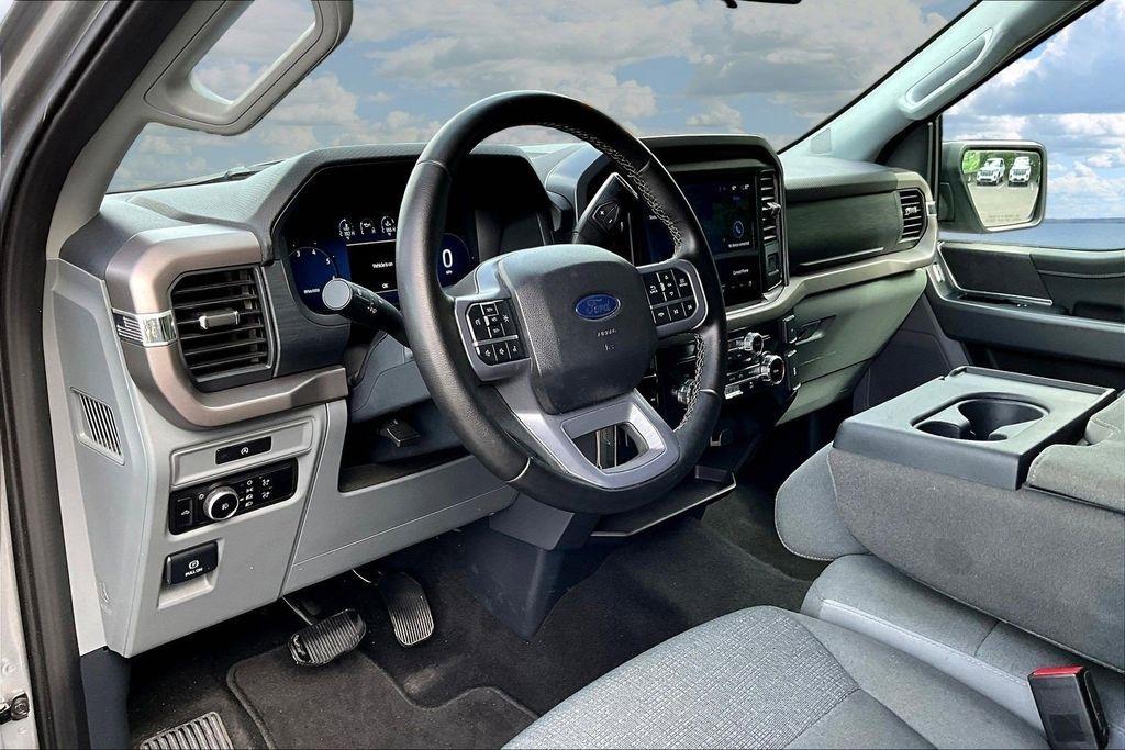 Ford F-150 XLT SuperCrew 4WD 2025
