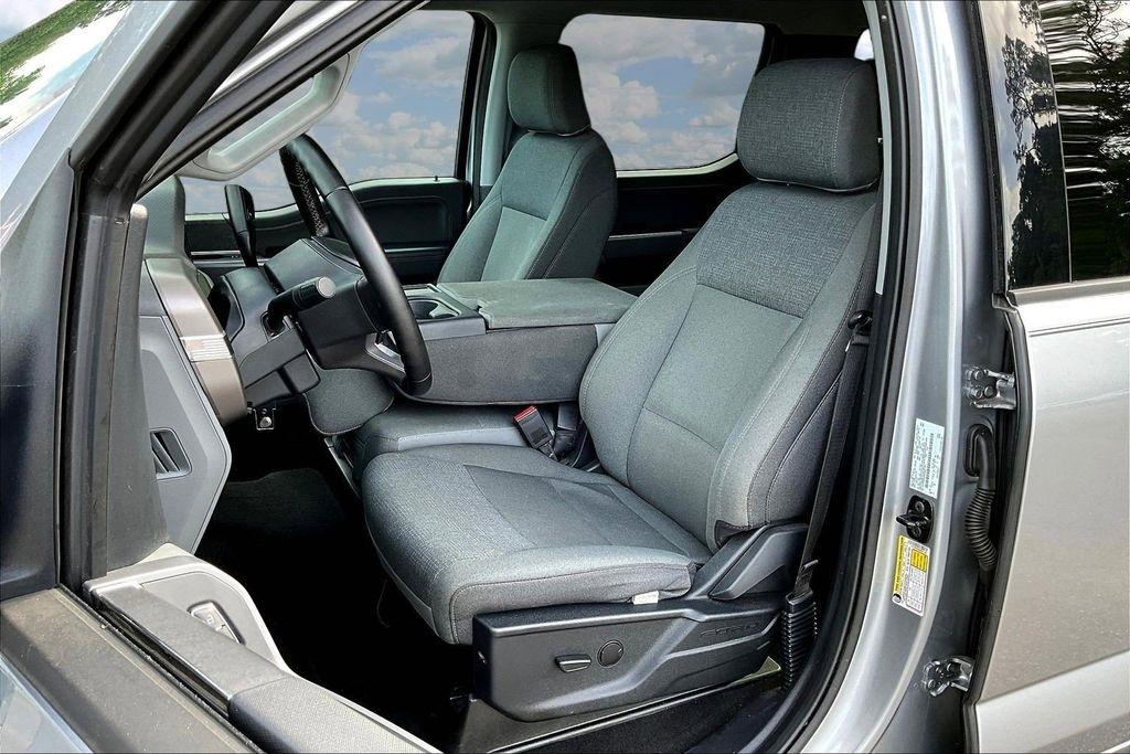 Ford F-150 XLT SuperCrew 4WD 2025